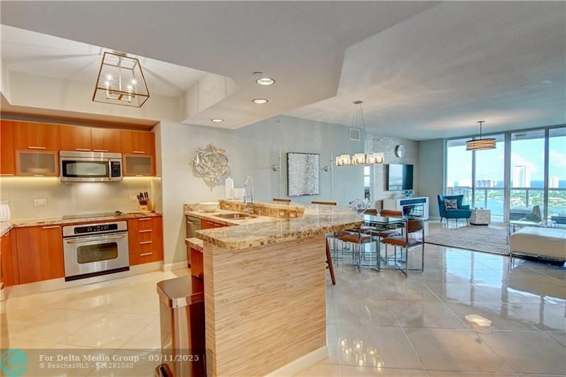 2640 Lake Shore Dr, Unit 2211, Riviera Beach, FL 33404 Photo