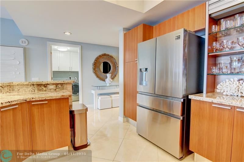 2640 Lake Shore Dr, Unit 2211, Riviera Beach, FL 33404 Photo