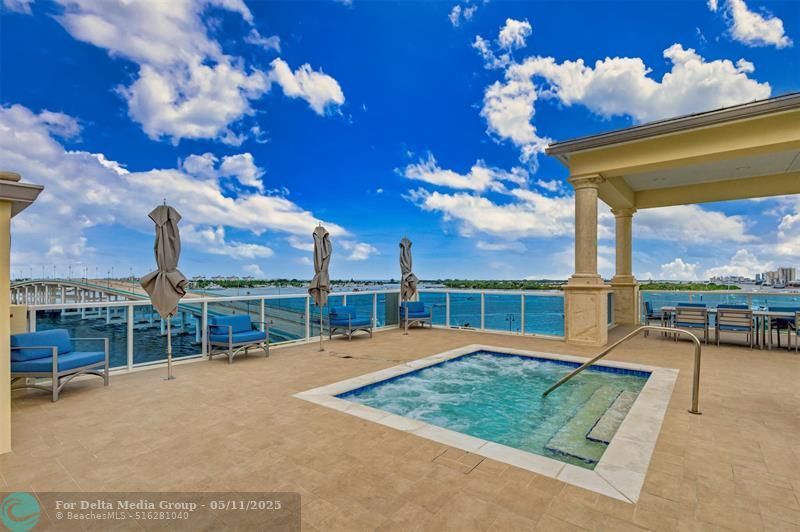 2640 Lake Shore Dr, Unit 2211, Riviera Beach, FL 33404 Photo