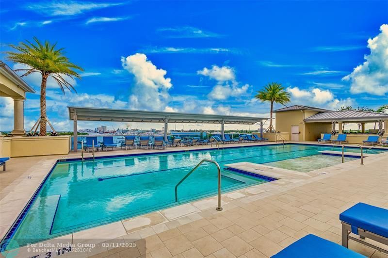 2640 Lake Shore Dr, Unit 2211, Riviera Beach, FL 33404 Photo