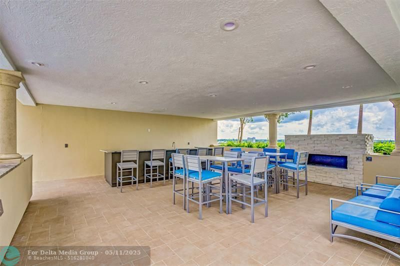 2640 Lake Shore Dr, Unit 2211, Riviera Beach, FL 33404 Photo