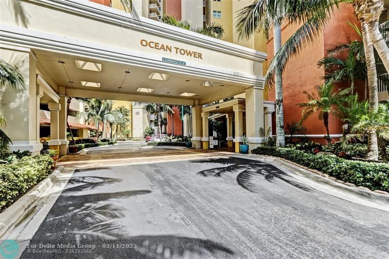 2640 Lake Shore Dr, Unit 2211, Riviera Beach, FL 33404 Photo