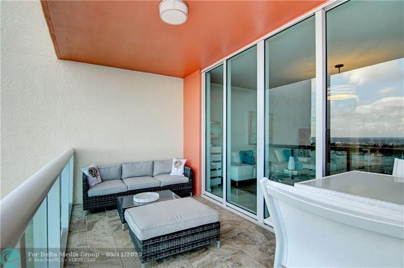 2640 Lake Shore Dr, Unit 2211, Riviera Beach, FL 33404 Photo