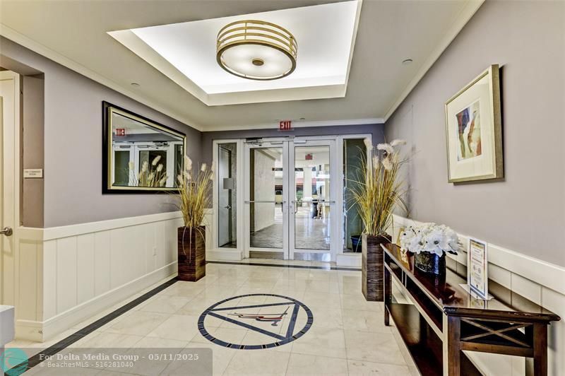 2640 Lake Shore Dr, Unit 2211, Riviera Beach, FL 33404 Photo