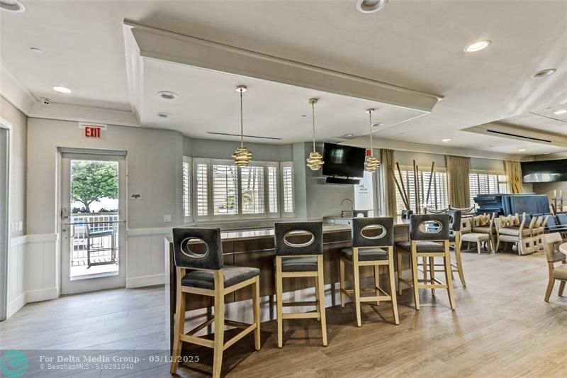 2640 Lake Shore Dr, Unit 2211, Riviera Beach, FL 33404 Photo