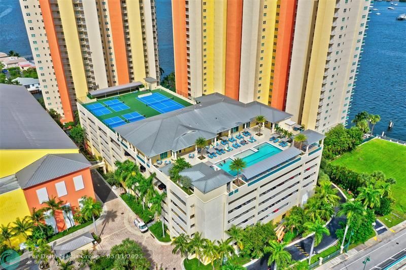 2640 Lake Shore Dr, Unit 2211, Riviera Beach, FL 33404 Photo