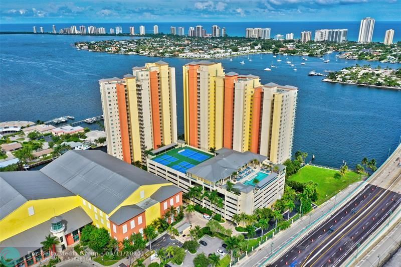 2640 Lake Shore Dr, Unit 2211, Riviera Beach, FL 33404 Photo