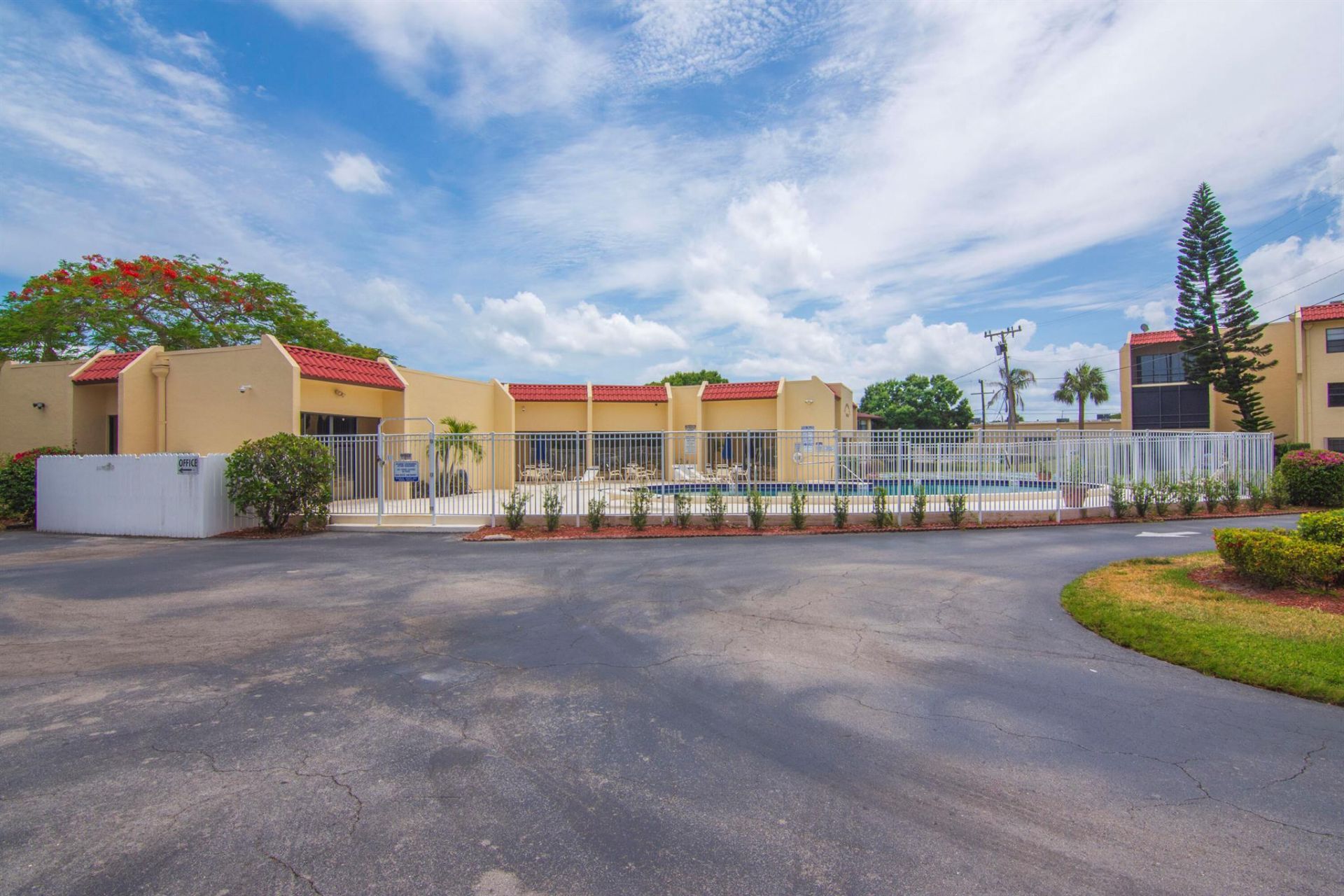 2050 Oleander Boulevard, Unit 2-206, Fort Pierce, FL 34950 Photo