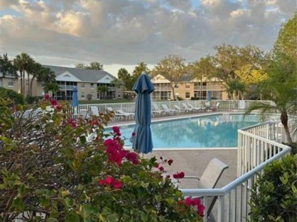 138 Pebble Shores DR, Unit 8, NAPLES, FL 34110