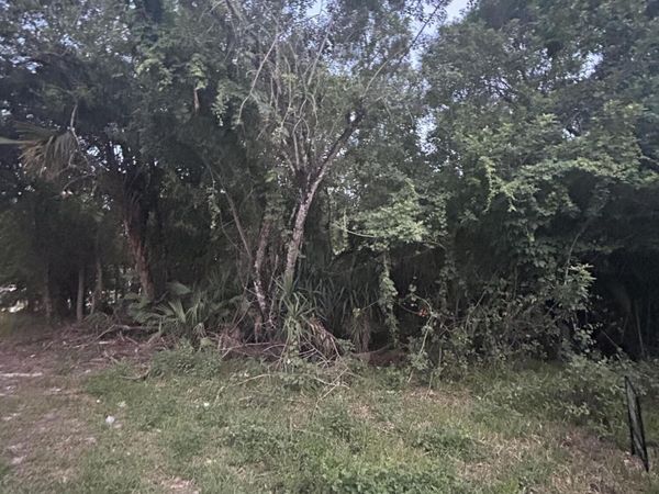 8995 22nd Street, Vero Beach, FL 32966