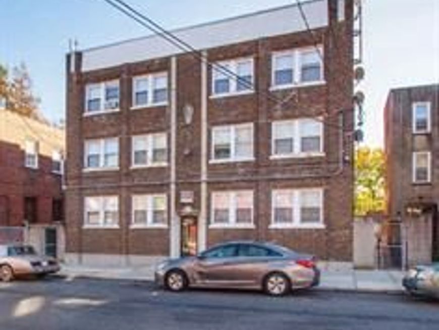 6024 28 Larchwood Avenue, Philadelphia, PA 19143 Main Photo