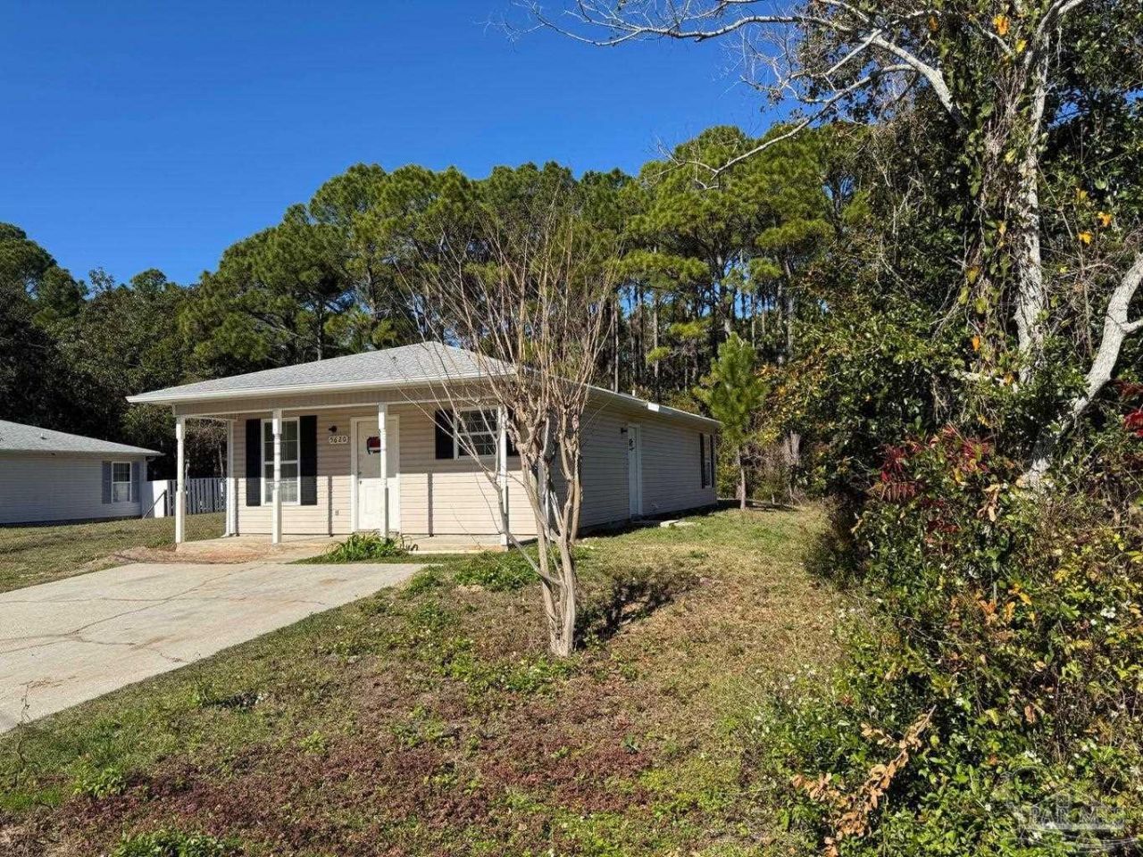5620 Charter Cir, Gulf Breeze, FL 32563 Main Photo