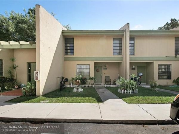 9210 NW 14th Street, Unit 9210, Hollywood, FL 33024