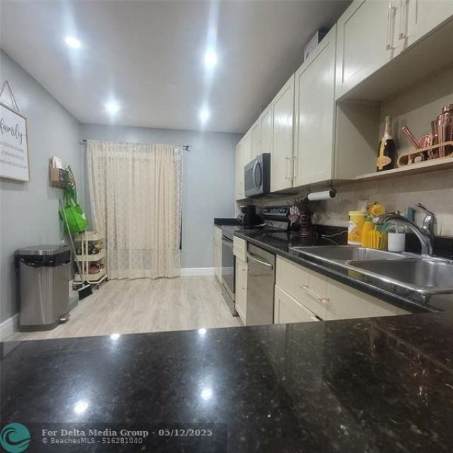 9210 NW 14th Street, Unit 9210, Hollywood, FL 33024 Photo