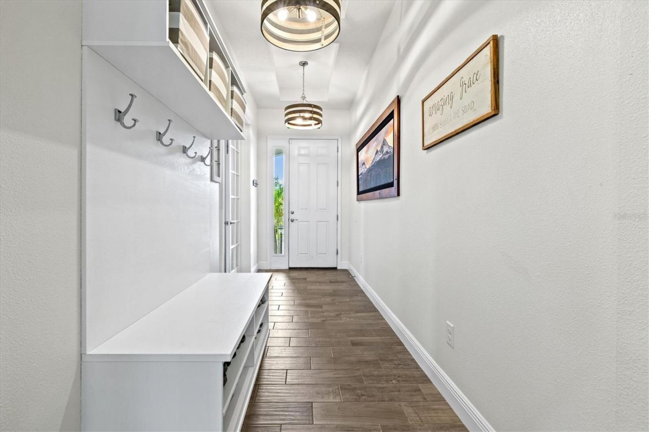 5823 Title Row Drive, Bradenton, FL 34210 Photo