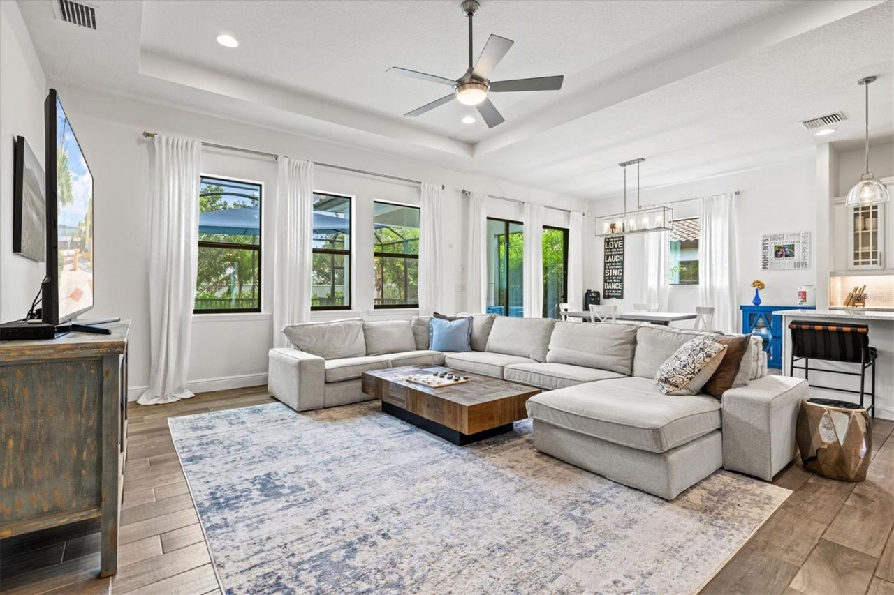 5823 Title Row Drive, Bradenton, FL 34210 Photo