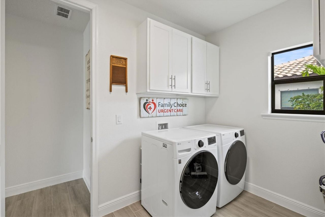 5823 Title Row Drive, Bradenton, FL 34210 Photo