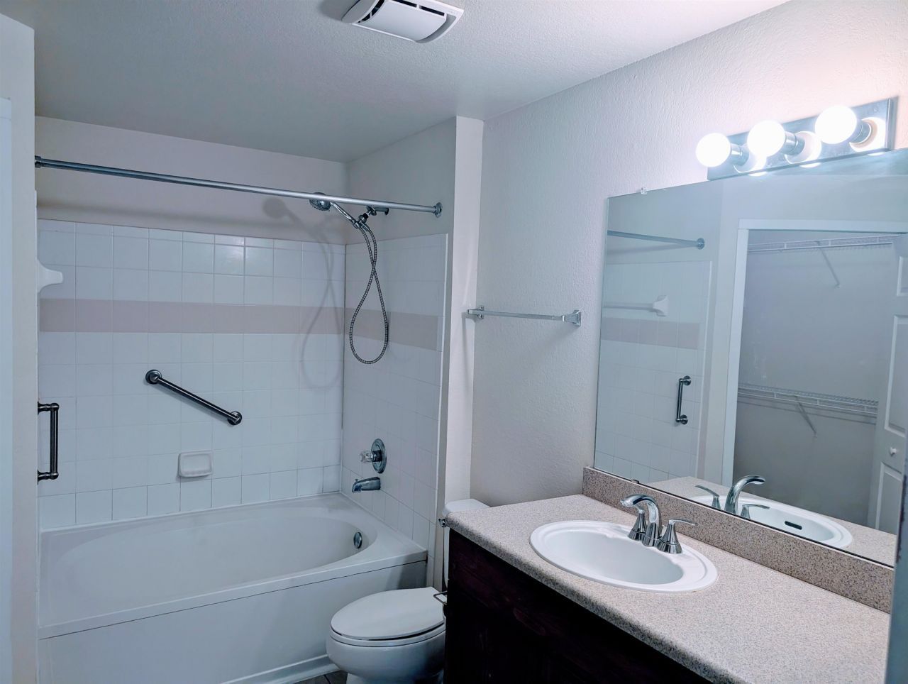 2801 Chancellorsville Drive, Unit 1208, Tallahassee, FL 32312 Photo