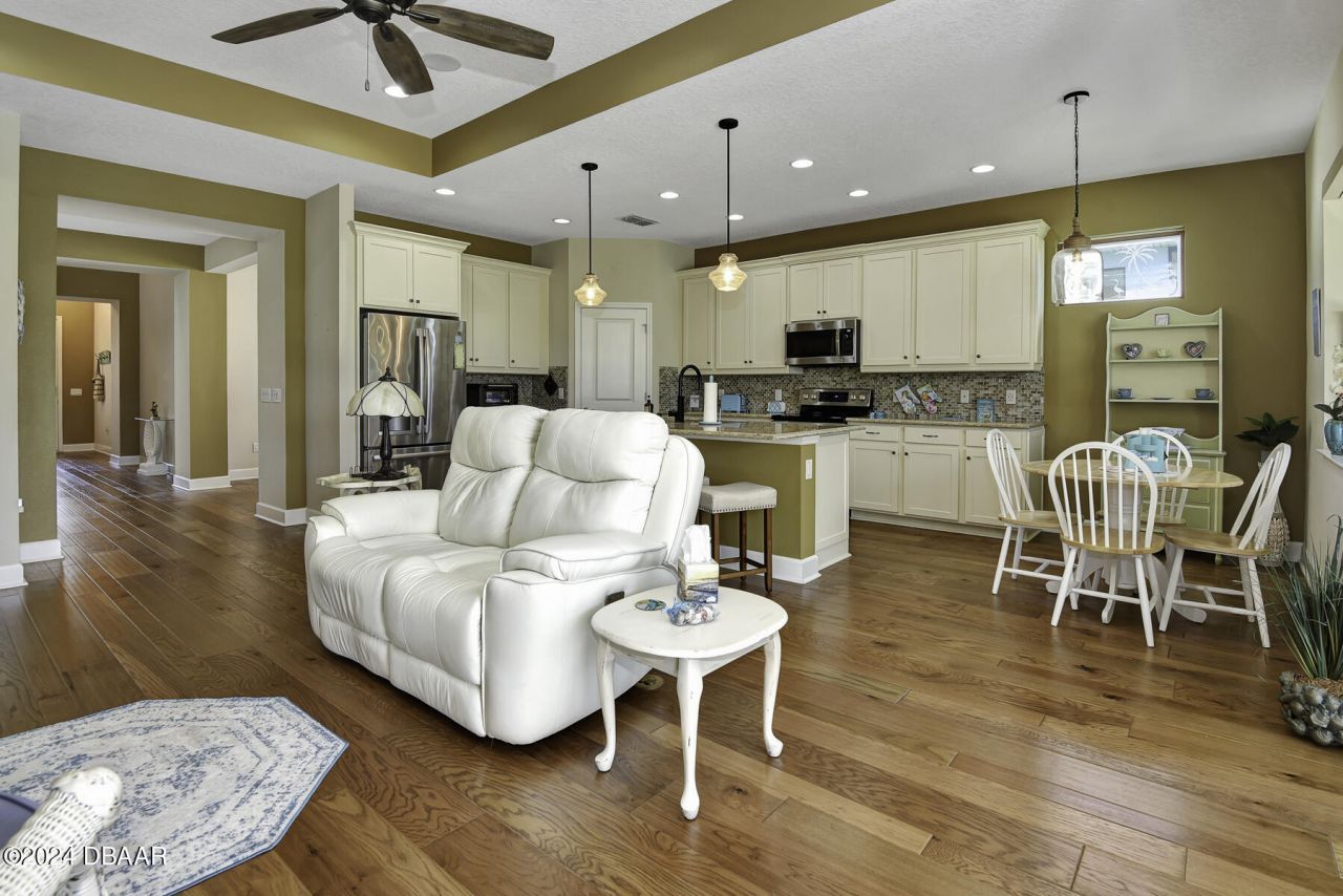 786 Jollymon Way, Daytona Beach, FL 32124 Photo