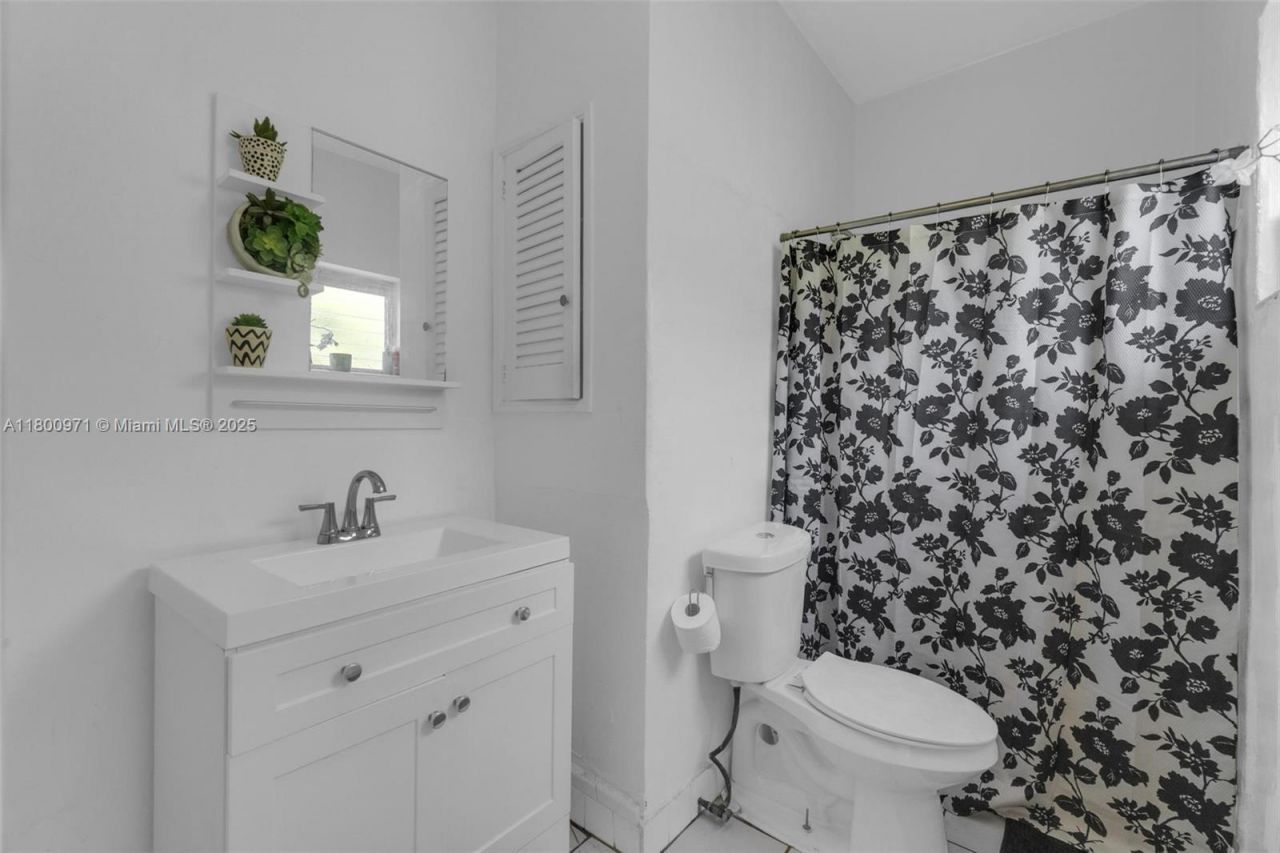 1371 NW 198th St, Miami Gardens, FL 33169 Photo