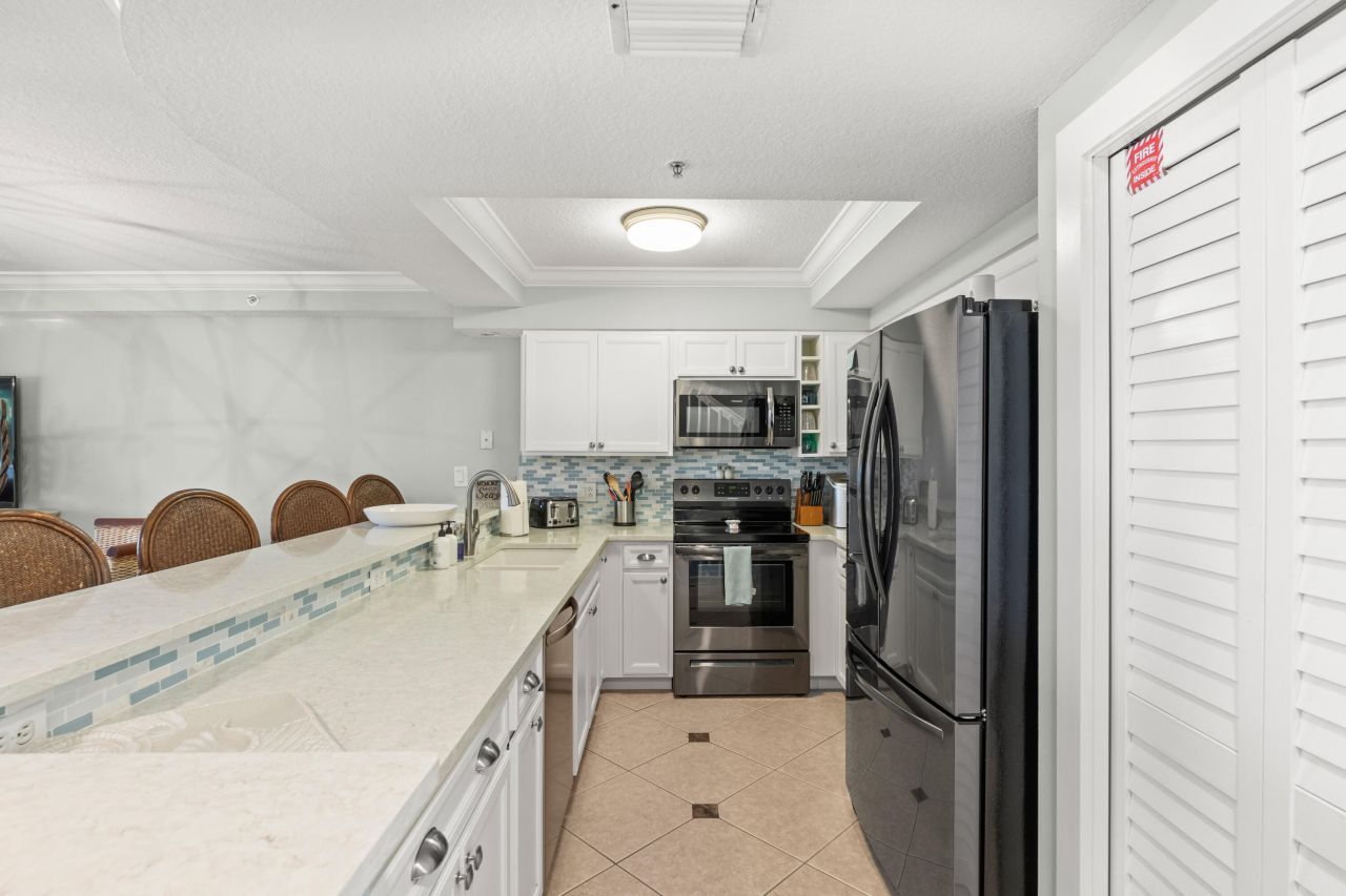 95 Coco Plum Drive, Unit 5D, Marathon, FL 33050 Photo