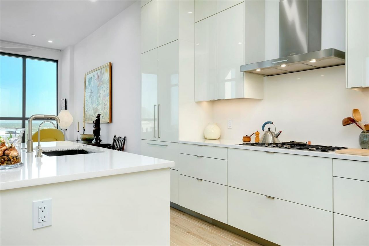 33 S Palm Avenue, Unit 1602, Sarasota, FL 34236 Photo