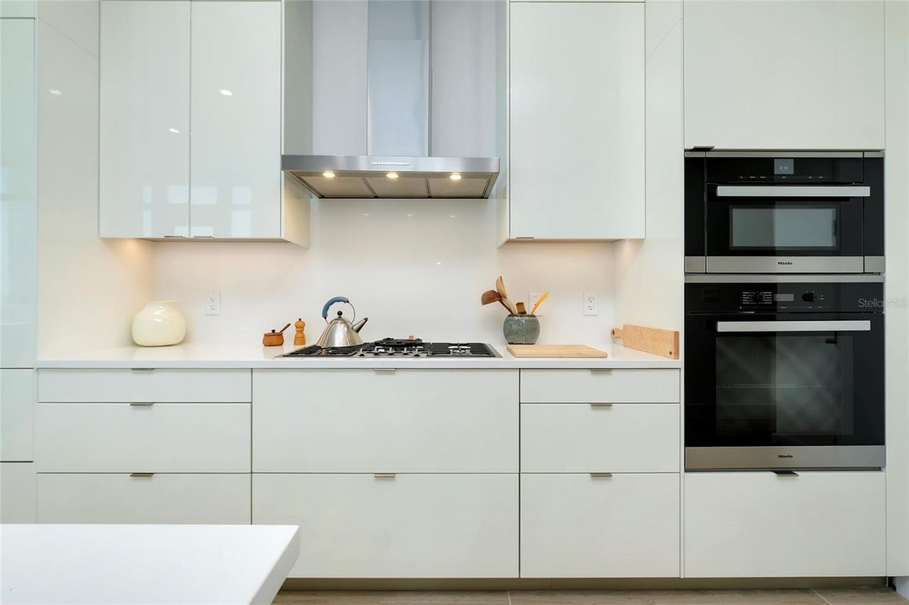 33 S Palm Avenue, Unit 1602, Sarasota, FL 34236 Photo