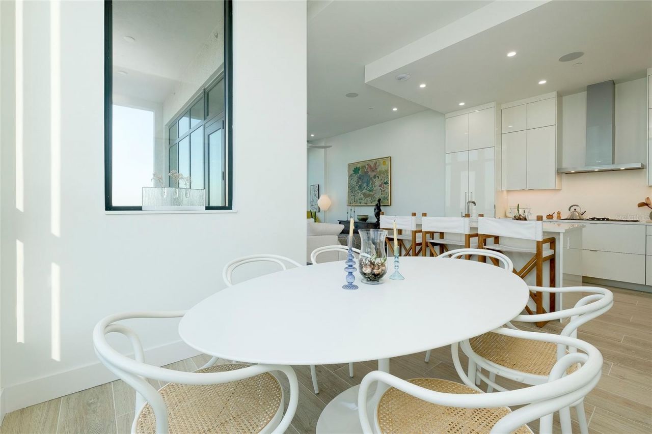 33 S Palm Avenue, Unit 1602, Sarasota, FL 34236 Photo