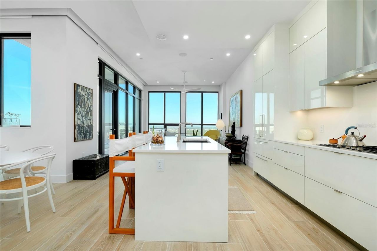 33 S Palm Avenue, Unit 1602, Sarasota, FL 34236 Photo