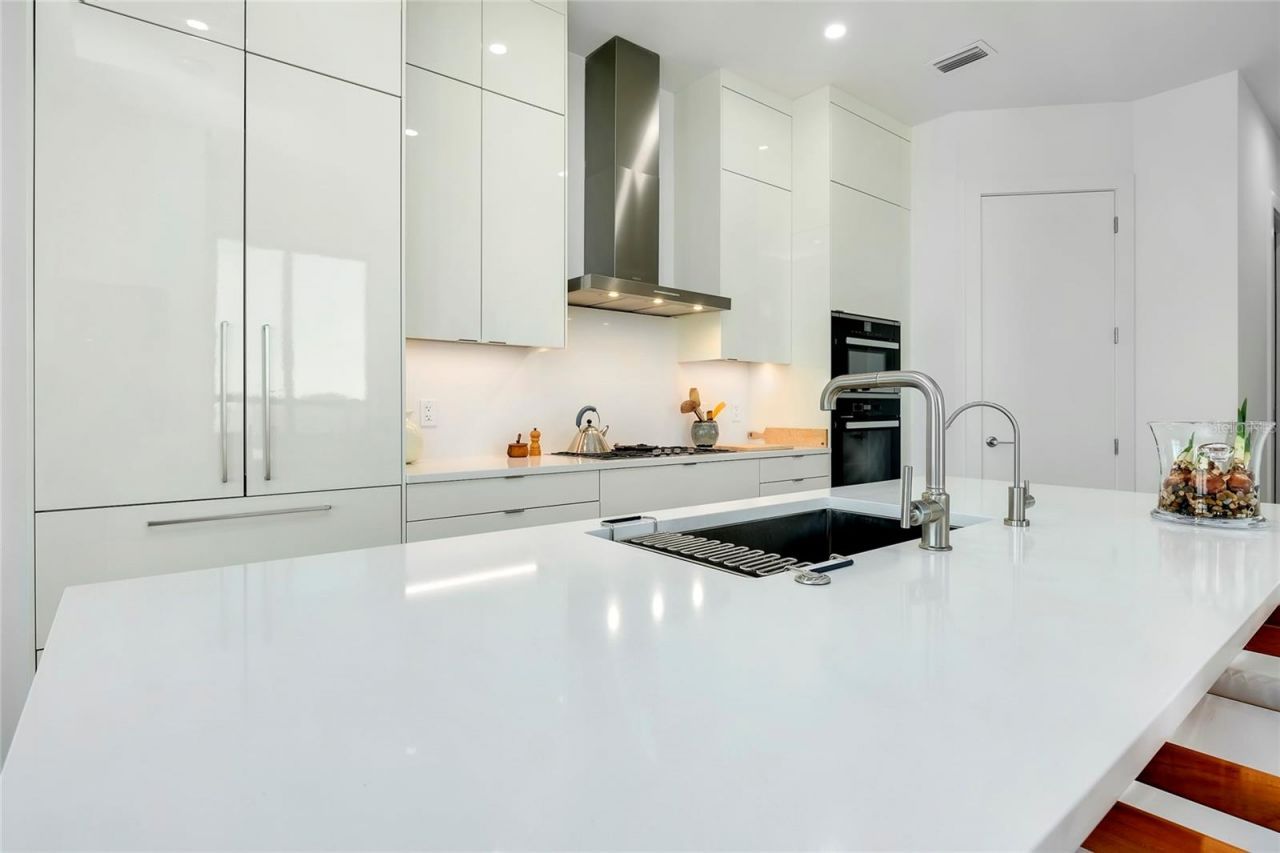 33 S Palm Avenue, Unit 1602, Sarasota, FL 34236 Photo