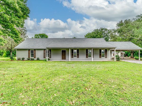 5887 Scotland Road, Bentonia, MS 39040