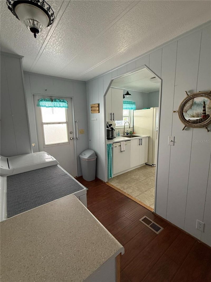 9003 30th Avenue E, Palmetto, FL 34221 Photo