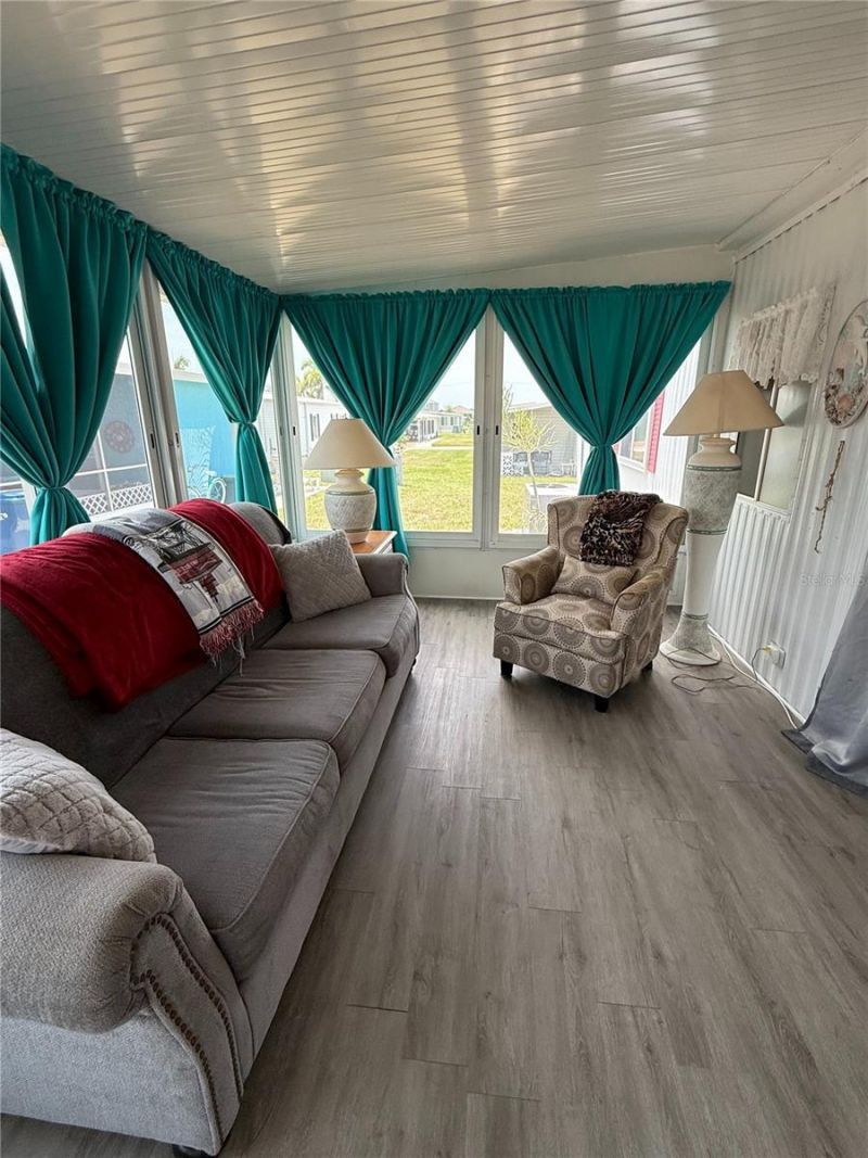 9003 30th Avenue E, Palmetto, FL 34221 Photo