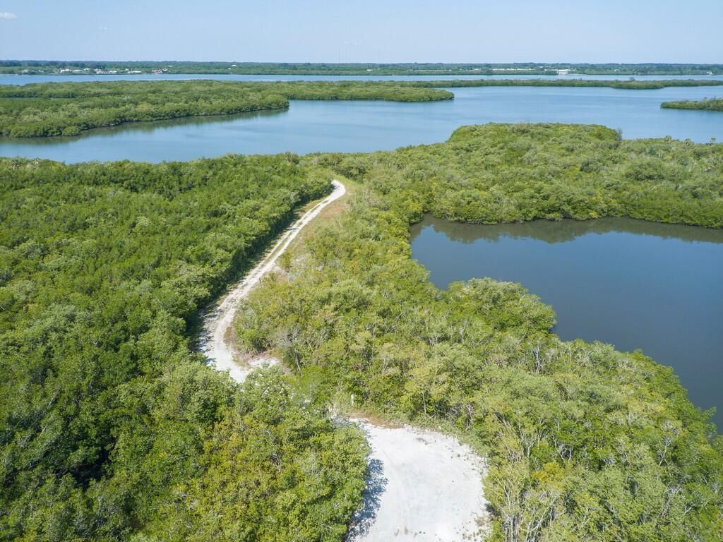 2660 Riverview Court, Vero Beach, FL 32963 Photo