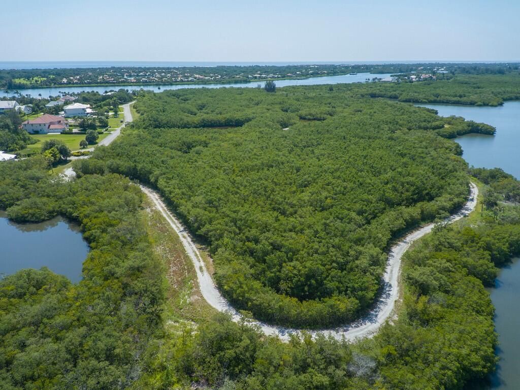 2660 Riverview Court, Vero Beach, FL 32963 Photo