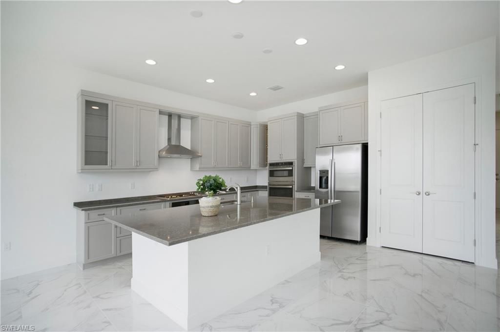 20195 Ainsley St, Estero, FL 33928 Photo