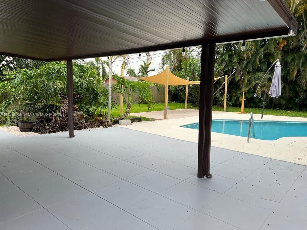 14825 Garden Dr, Miami, FL 33168 Photo