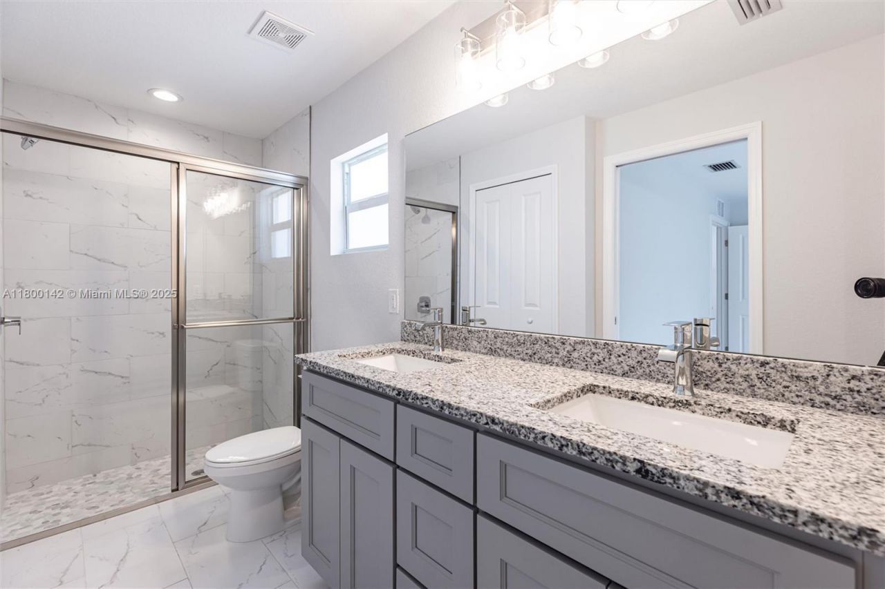 2004 Rosa Ct, Lehigh Acres, FL 33972 Photo