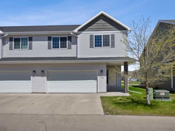 1236 S Beach Way, West Fargo, ND 58078