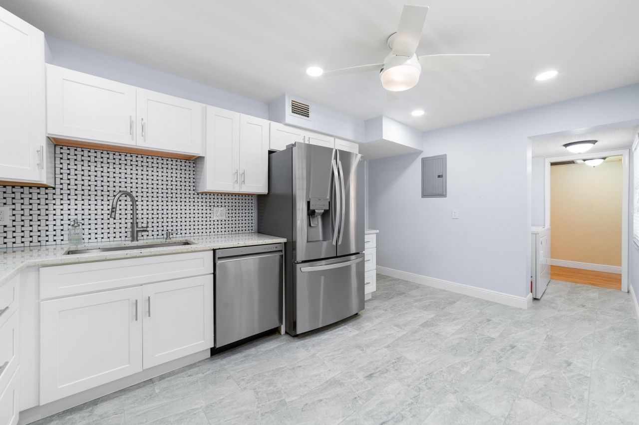 800 Cypress Grove Drive, Unit 211, Pompano Beach, FL 33069 Photo