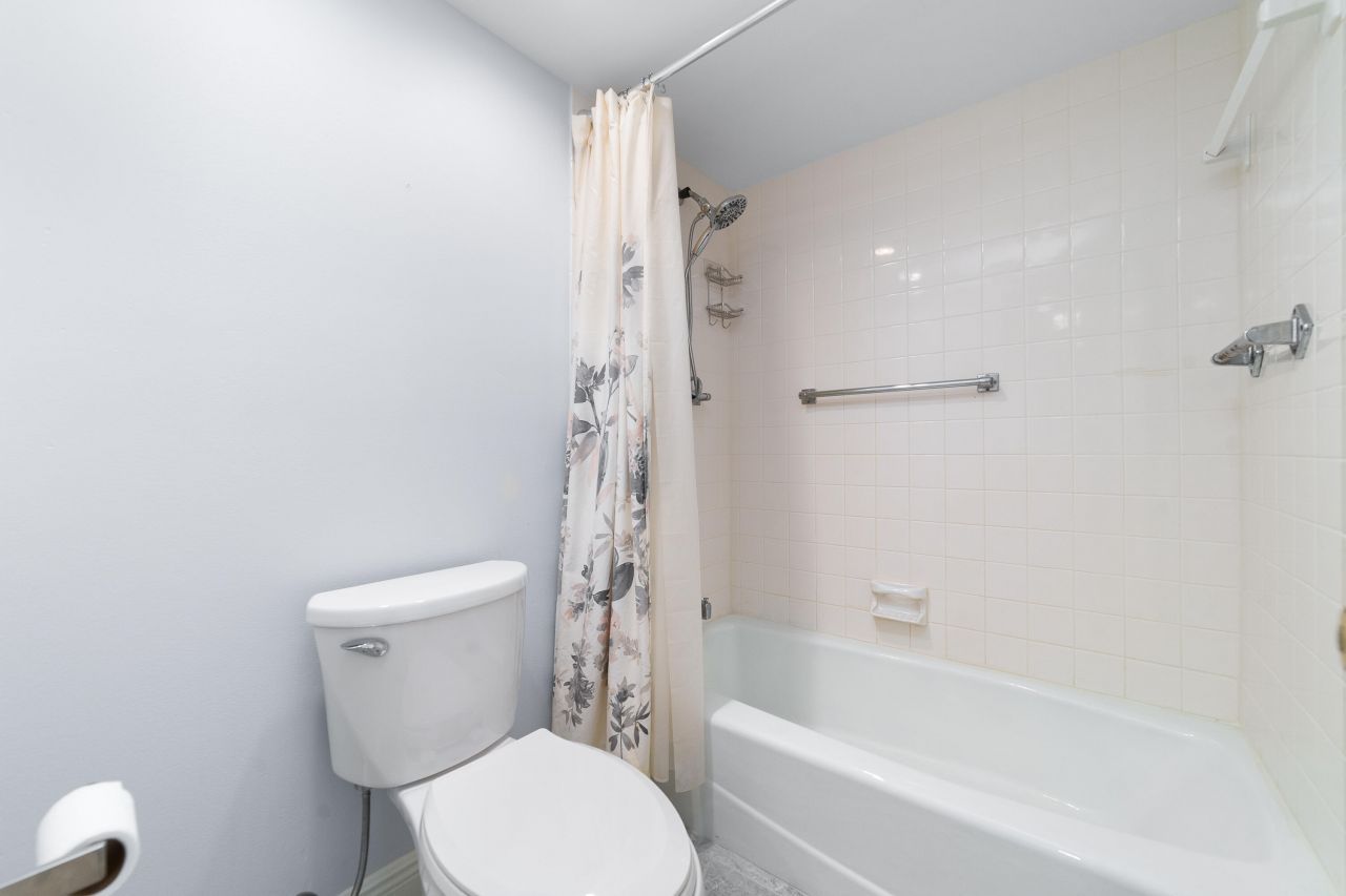 800 Cypress Grove Drive, Unit 211, Pompano Beach, FL 33069 Photo