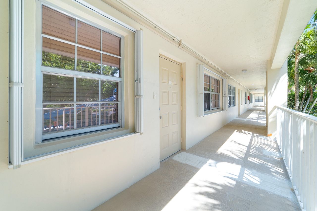 800 Cypress Grove Drive, Unit 211, Pompano Beach, FL 33069 Photo