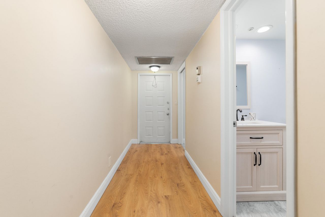 800 Cypress Grove Drive, Unit 211, Pompano Beach, FL 33069 Photo