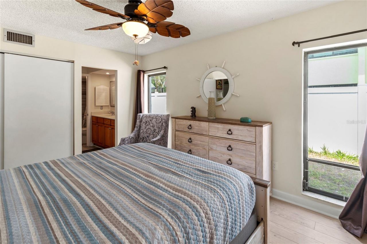 6713 Midnight Pass Road, Unit 4, Sarasota, FL 34242 Photo