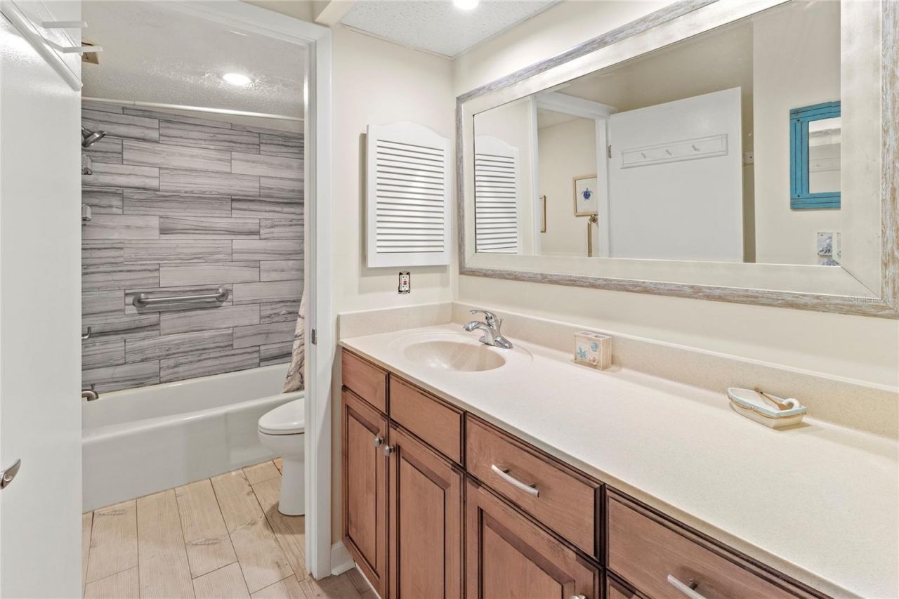 6713 Midnight Pass Road, Unit 4, Sarasota, FL 34242 Photo