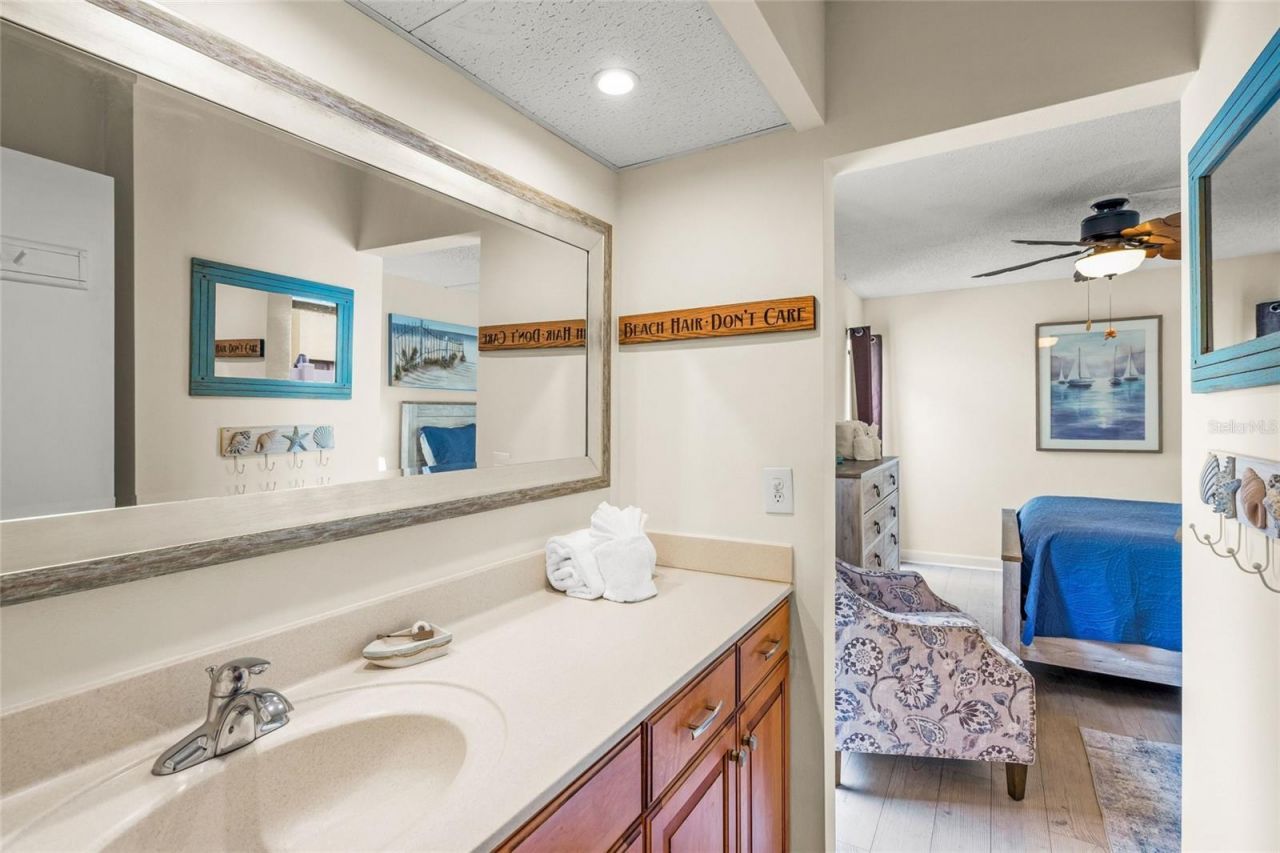 6713 Midnight Pass Road, Unit 4, Sarasota, FL 34242 Photo