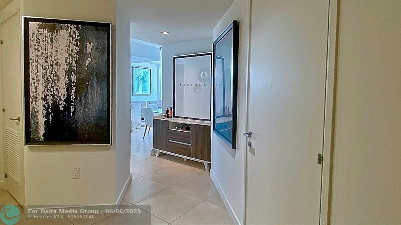 401 N Birch Road, Unit 415, Fort Lauderdale, FL 33304 Photo