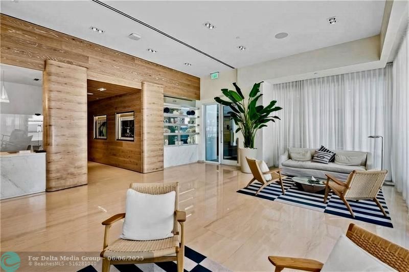 401 N Birch Road, Unit 415, Fort Lauderdale, FL 33304 Photo