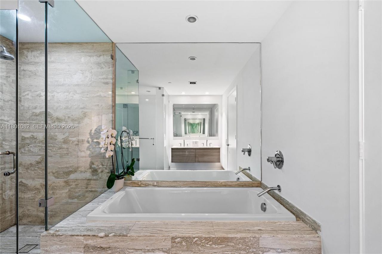 2900 NE 7th Ave, Unit 1409, Miami, FL 33137 Photo