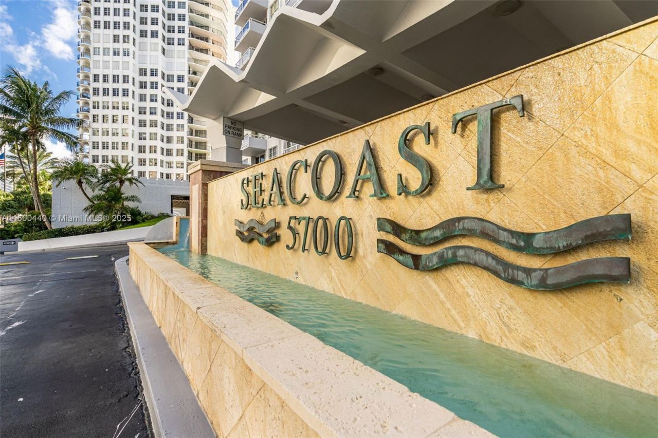 5700 Collins Ave, Unit 4A, Miami Beach, FL 33140 Photo